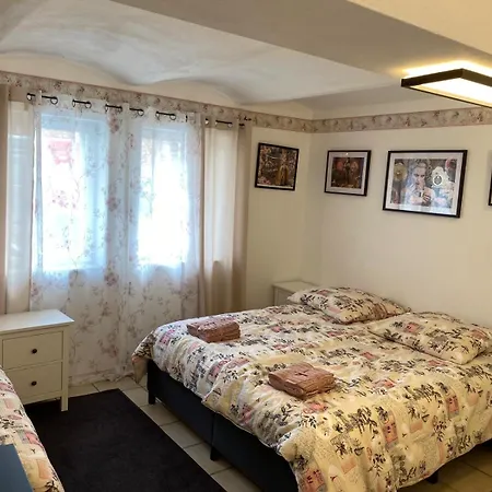 Adriana Aschaffenburg